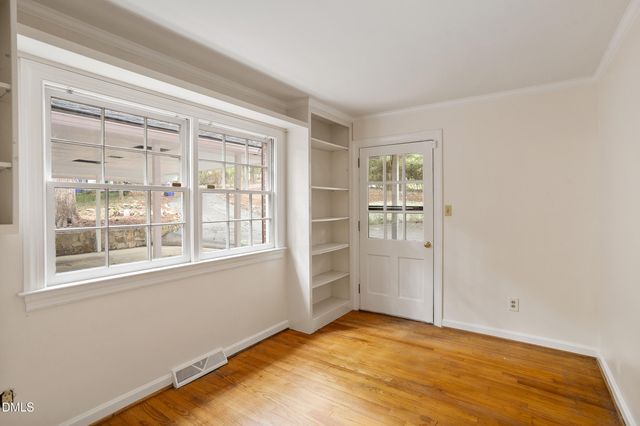 1 Tadley Drive, Chapel Hill, NC 27514