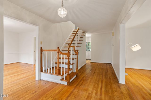 1 Tadley Drive, Chapel Hill, NC 27514