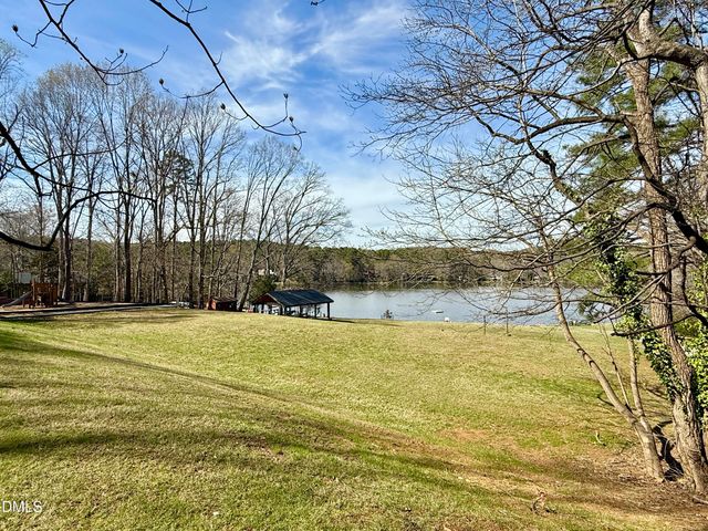 1 Tadley Drive, Chapel Hill, NC 27514