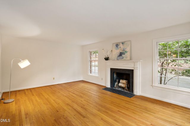 1 Tadley Drive, Chapel Hill, NC 27514