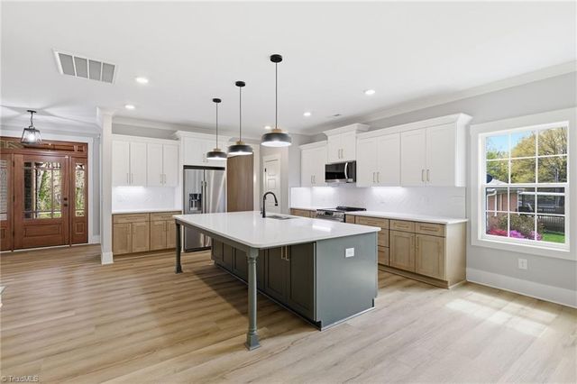 5933 N Church Street, Greensboro, NC 27455