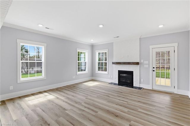 5933 N Church Street, Greensboro, NC 27455