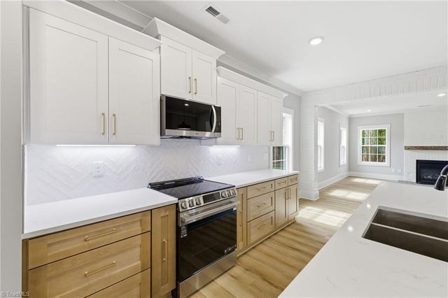 5933 N Church Street, Greensboro, NC 27455