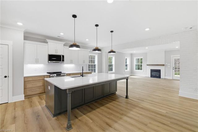 5933 N Church Street, Greensboro, NC 27455