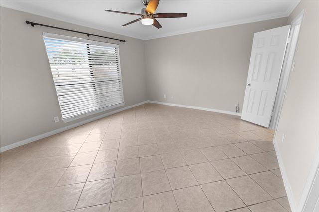 3663 Nasa Parkway 407, Seabrook, TX 77586