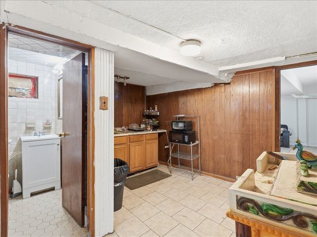 73 TERRACE AVE, Jc, Heights, NJ 07307