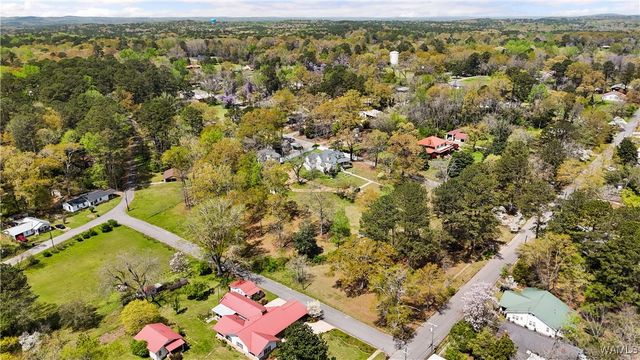 325 2nd NW, Fayette, AL 35555