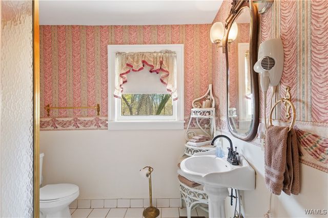 325 2nd NW, Fayette, AL 35555