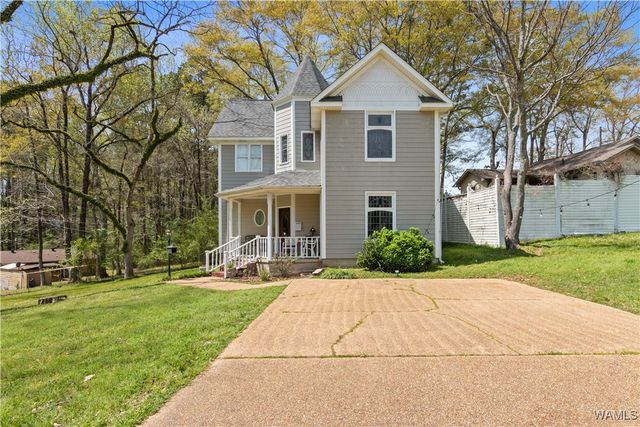 325 2nd NW, Fayette, AL 35555