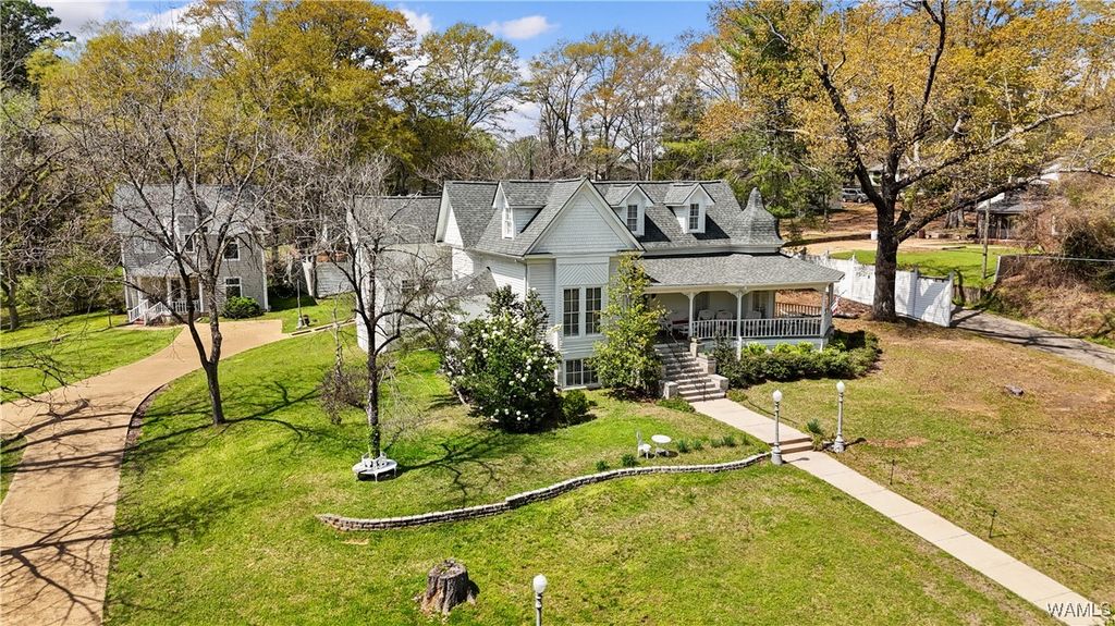 325 2nd NW, Fayette, AL 35555