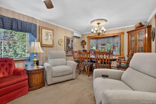 20 Sunset Circle, Bloomingburg, NY 12721