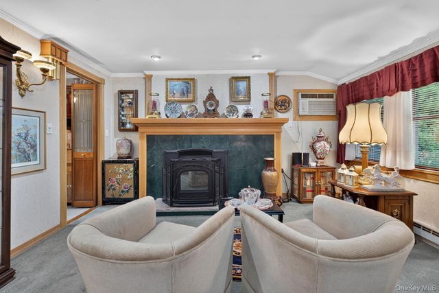20 Sunset Circle, Bloomingburg, NY 12721
