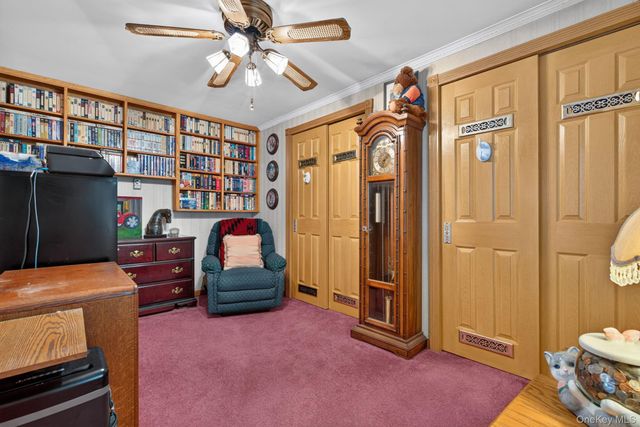 20 Sunset Circle, Bloomingburg, NY 12721