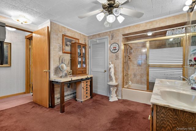 20 Sunset Circle, Bloomingburg, NY 12721