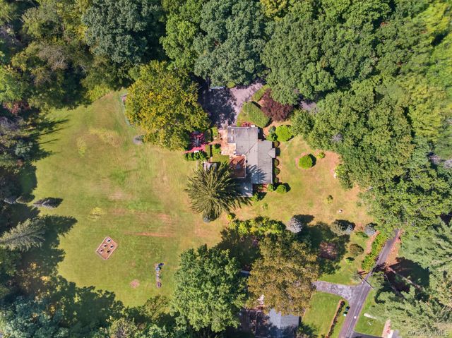 20 Sunset Circle, Bloomingburg, NY 12721