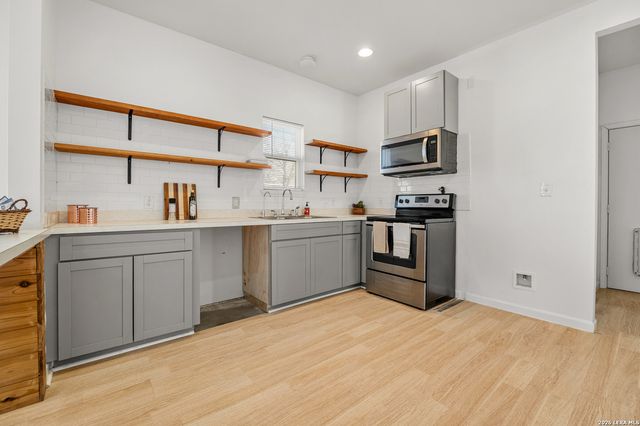 3402 W Salinas St, San Antonio, TX 78207