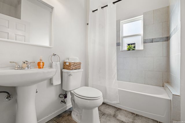 3402 W Salinas St, San Antonio, TX 78207