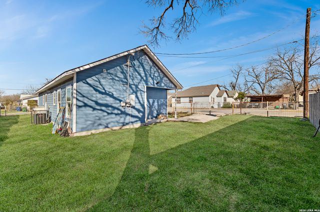 3402 W Salinas St, San Antonio, TX 78207