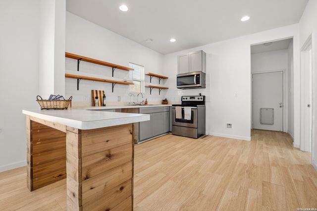 3402 W Salinas St, San Antonio, TX 78207