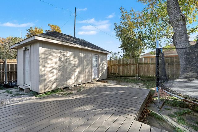 234 E 1st Street, Deer Park, TX 77536