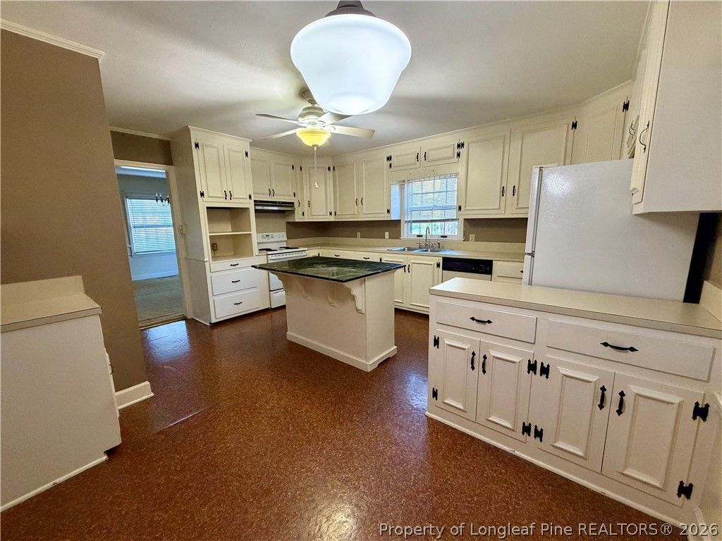 112 Elmhurst Drive, Lumberton, NC 28358 — photo 5