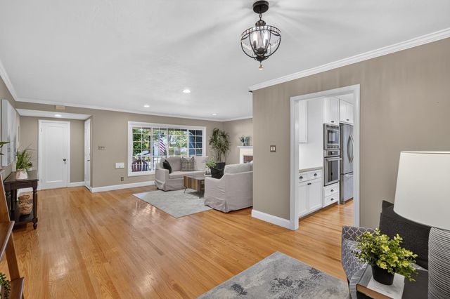940 Coronado Blvd, Sacramento, CA 95864