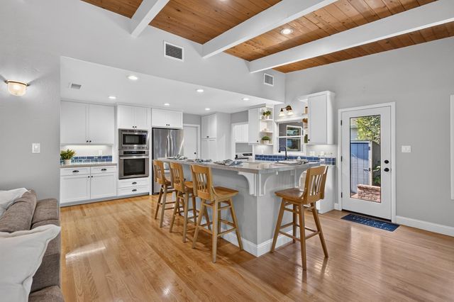 940 Coronado Blvd, Sacramento, CA 95864