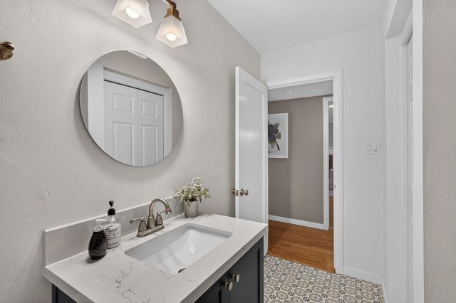 940 Coronado Blvd, Sacramento, CA 95864