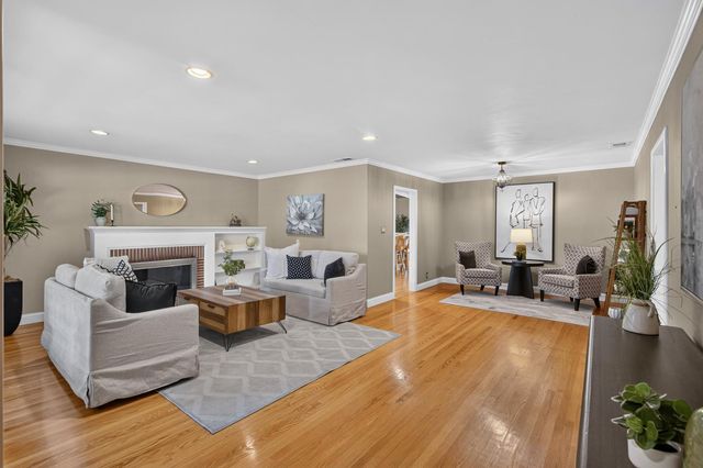 940 Coronado Blvd, Sacramento, CA 95864