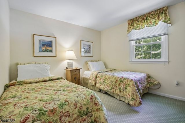 24 Cherry Hill Rd, Livingston Twp., NJ 07039