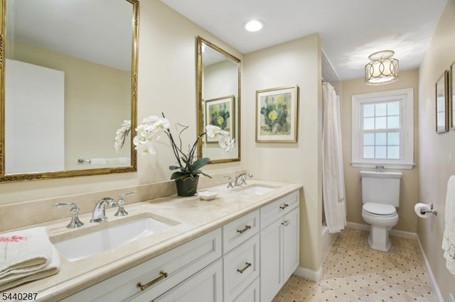 24 Cherry Hill Rd, Livingston Twp., NJ 07039