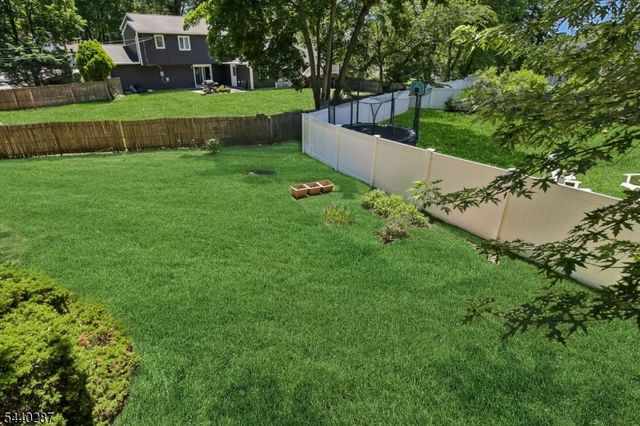 24 Cherry Hill Rd, Livingston Twp., NJ 07039