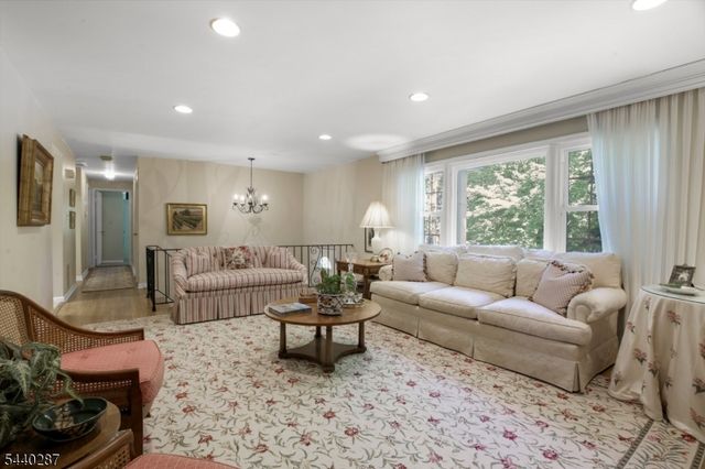 24 Cherry Hill Rd, Livingston Twp., NJ 07039