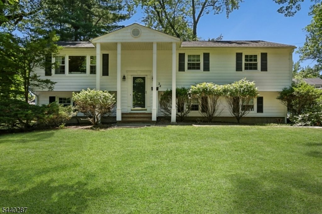 24 Cherry Hill Rd, Livingston Twp., NJ 07039
