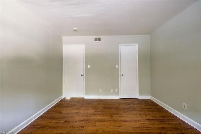 2890 Carriage Drive B, Winston-salem, NC 27106