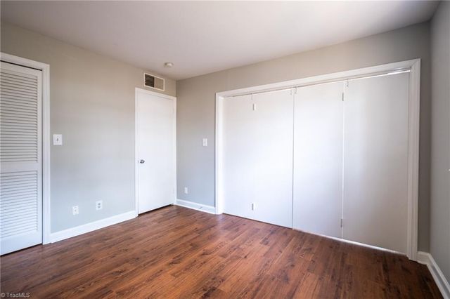2890 Carriage Drive B, Winston-salem, NC 27106