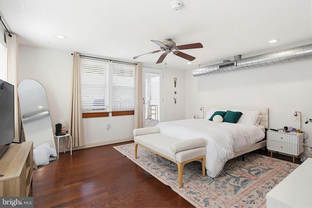 1748 S CHARLES ST, Baltimore, MD 21230
