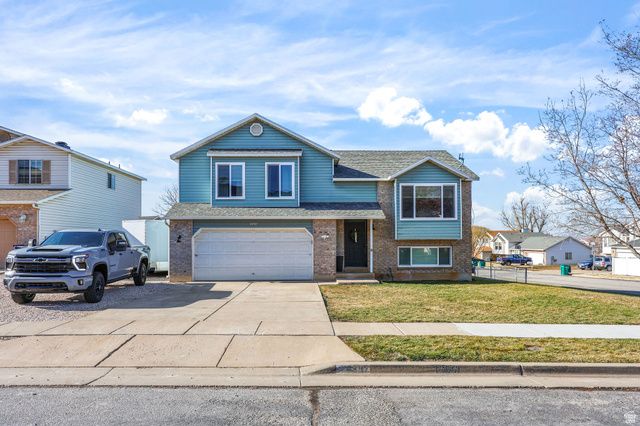 4297 S WESTLAKE DR, Roy, UT 84067
