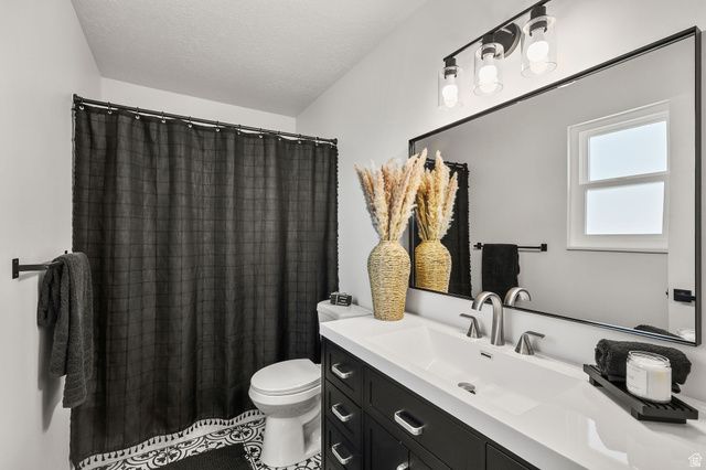 4297 S WESTLAKE DR, Roy, UT 84067