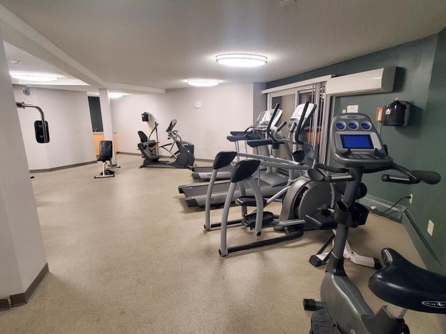 1700 Four Oaks Road 321, Eagan, MN 55121