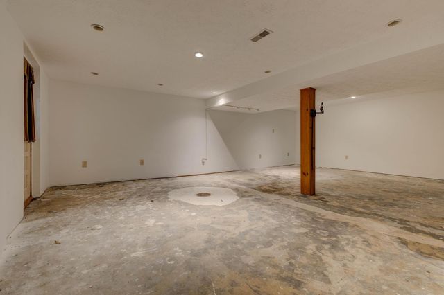 67 1st Street, Clay City, KY 40312