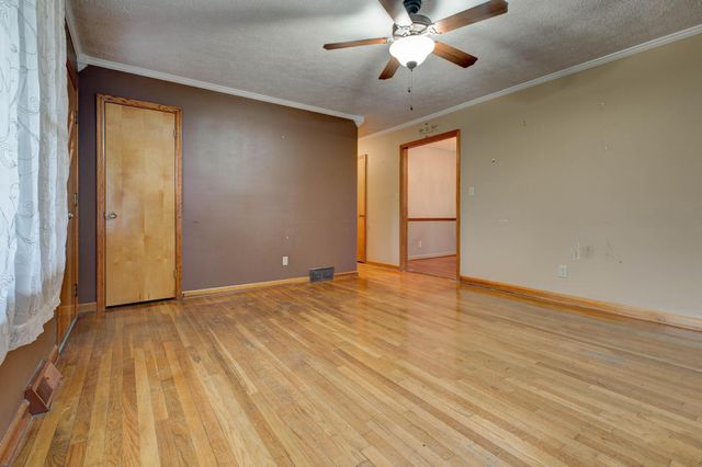 67 1st Street, Clay City, KY 40312