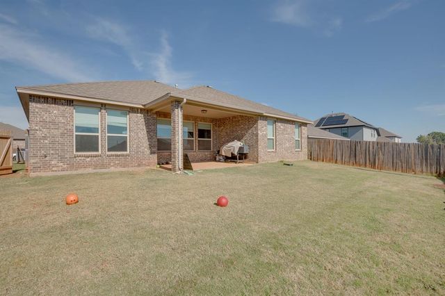 11236 SW 36th Street, Yukon, OK 73099