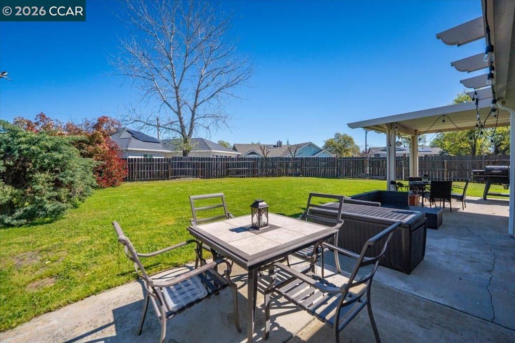 Image 25 of property listing at 19388 Bonanza King Dr, Cottonwood, CA 96022