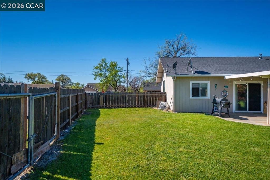 Image 28 of property listing at 19388 Bonanza King Dr, Cottonwood, CA 96022