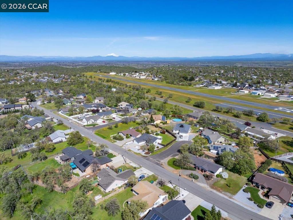 Image 31 of property listing at 19388 Bonanza King Dr, Cottonwood, CA 96022