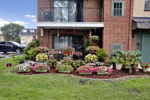 7012 98th Street 1A, Chicago Ridge, IL 60415