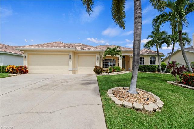 2506 Retunda PKWY W, Cape Coral, FL 33904