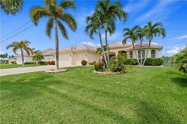 2506 Retunda PKWY W, Cape Coral, FL 33904