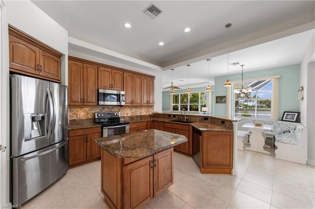 2506 Retunda PKWY W, Cape Coral, FL 33904